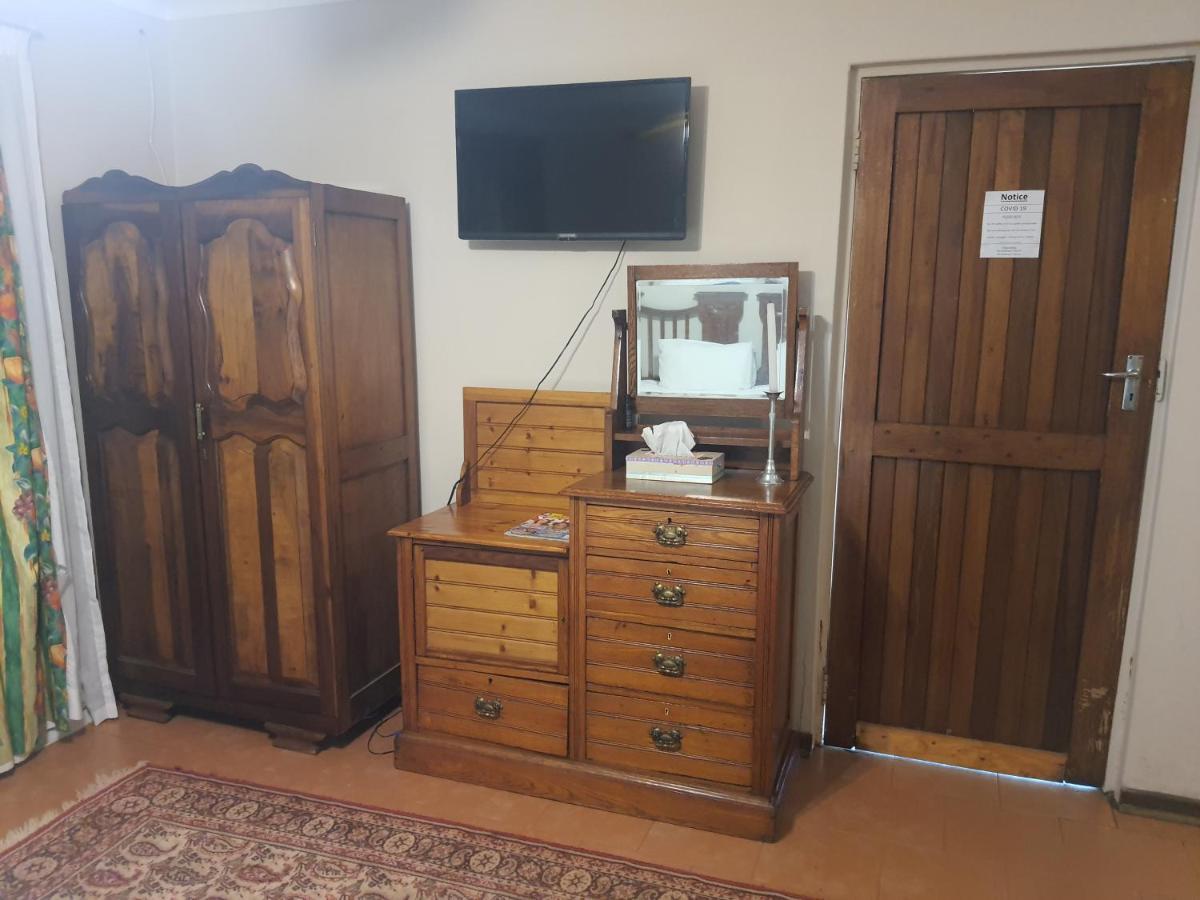 Lord Fraser Guest House Wepener エクステリア 写真